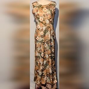 Women's Bella Mode long floral dress. Sz. L. Sleeveless. Like New